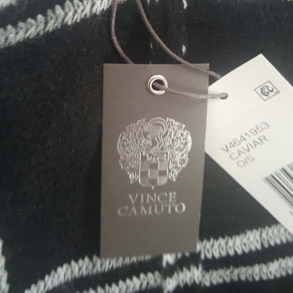 Vince Camuto Feels Like Home Grid-Print wrap - Picture 3 of 3